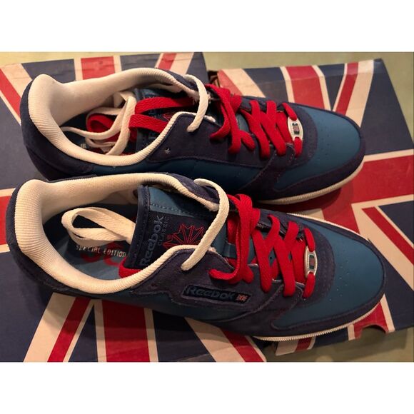 Athletic_Shoes